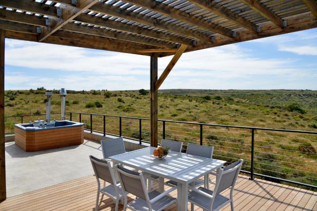 The Shark Bay Villas ランゲバーン エクステリア 写真